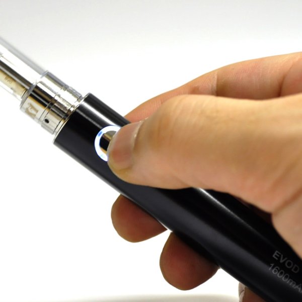 画像3: Kanger Tech・EVOD VV 1600mAh バッテリー【電子タバコ／VAPE バッテリー】 (3)